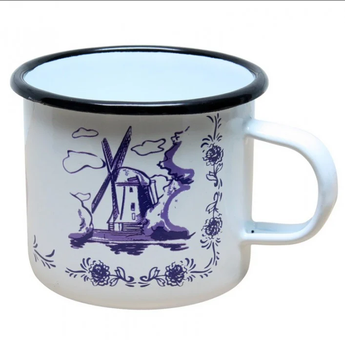 Mok van emaille. Delfts Blauw