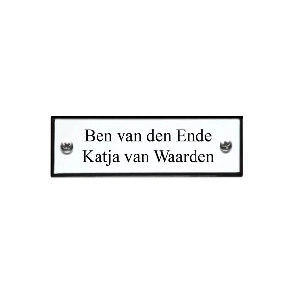 Emaille naamplaatje gebold. 8x2,5 cm. Wit met zwarte tekst en rand. Type NPG-03 WZR