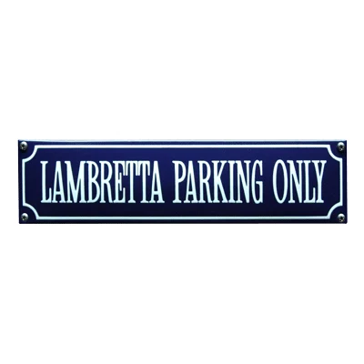 LAMBRETTA PARKING ONLY emaille bordje. 33x8 cm. Type S-49