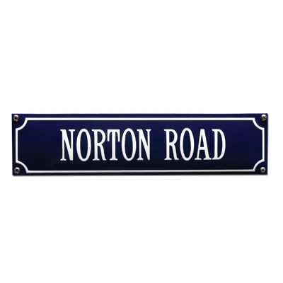 NORTON ROAD emaille "straatnaambordje". 33x8 cm. Type S-64