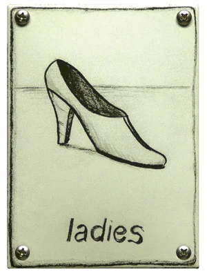 Ladies schoen toiletbordje geëmailleerd. 10x14 cm